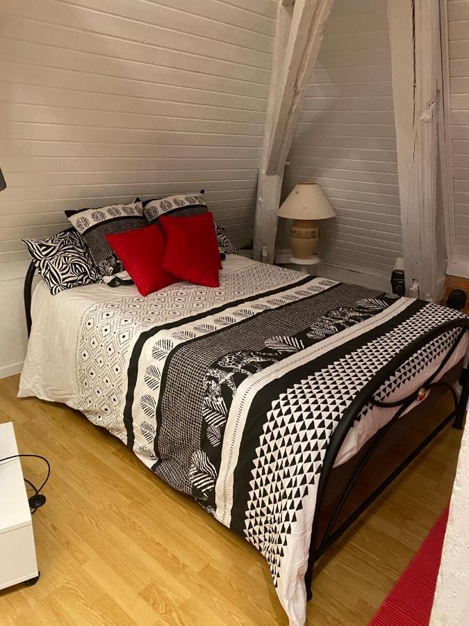 Loft De Lancelot City Center Sens Exterior photo